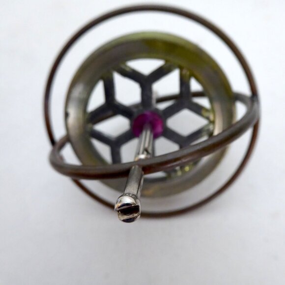 VINTAGE 1950’s METAL GYROSCOPE TOY LOT OF 2 (PRE-OWNED) - Picture 9 of 12